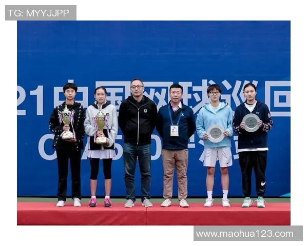 赛后分析:杭州网球队与广州网球队的默契配合与战术探讨